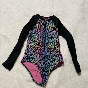 Girls size 6 rashguard